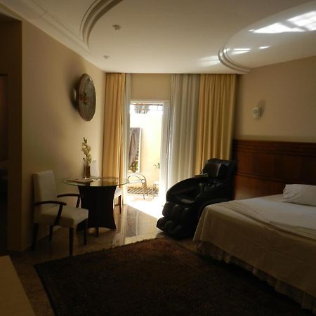 Paradise Inn Hotel 卡坦杜瓦 外观 照片