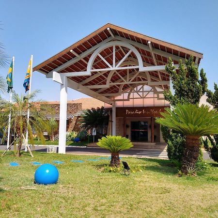 Paradise Inn Hotel 卡坦杜瓦 外观 照片