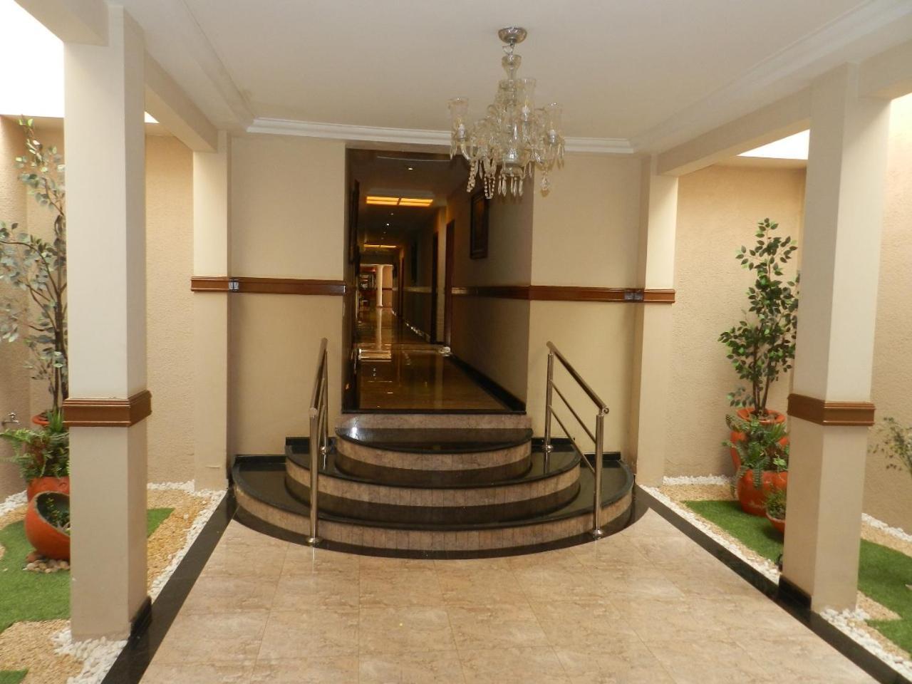 Paradise Inn Hotel 卡坦杜瓦 外观 照片