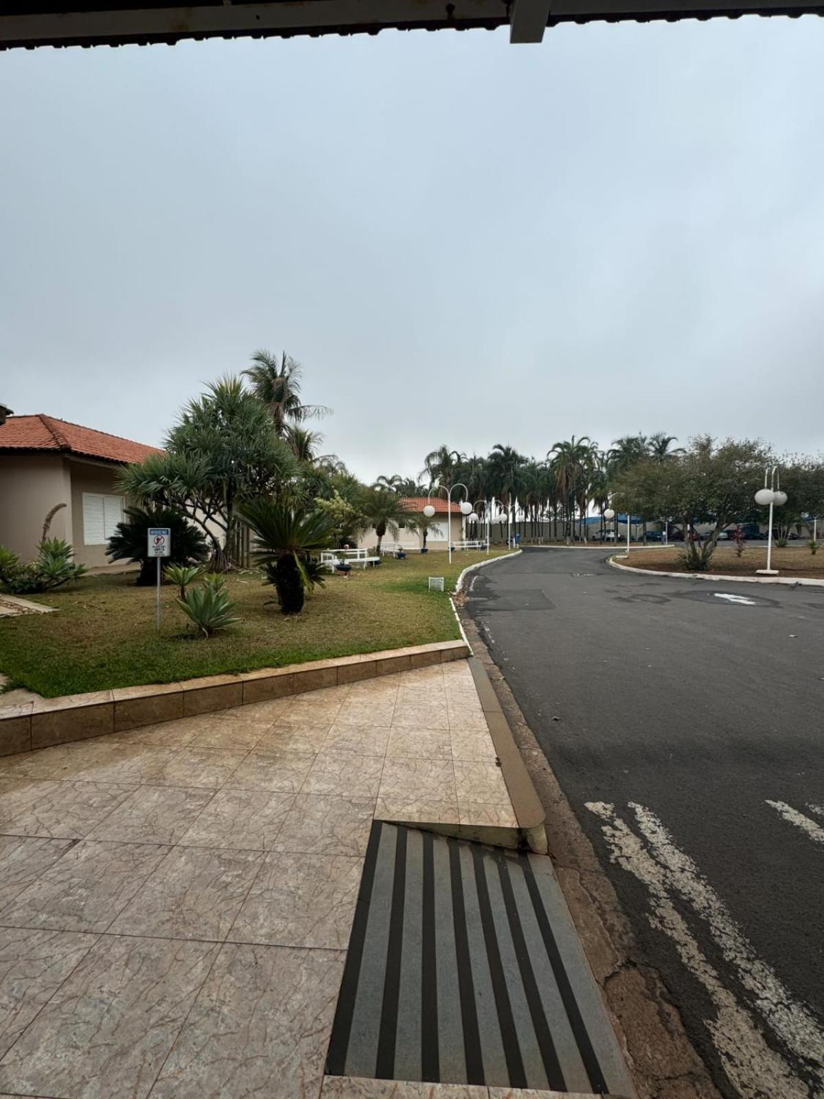 Paradise Inn Hotel 卡坦杜瓦 外观 照片