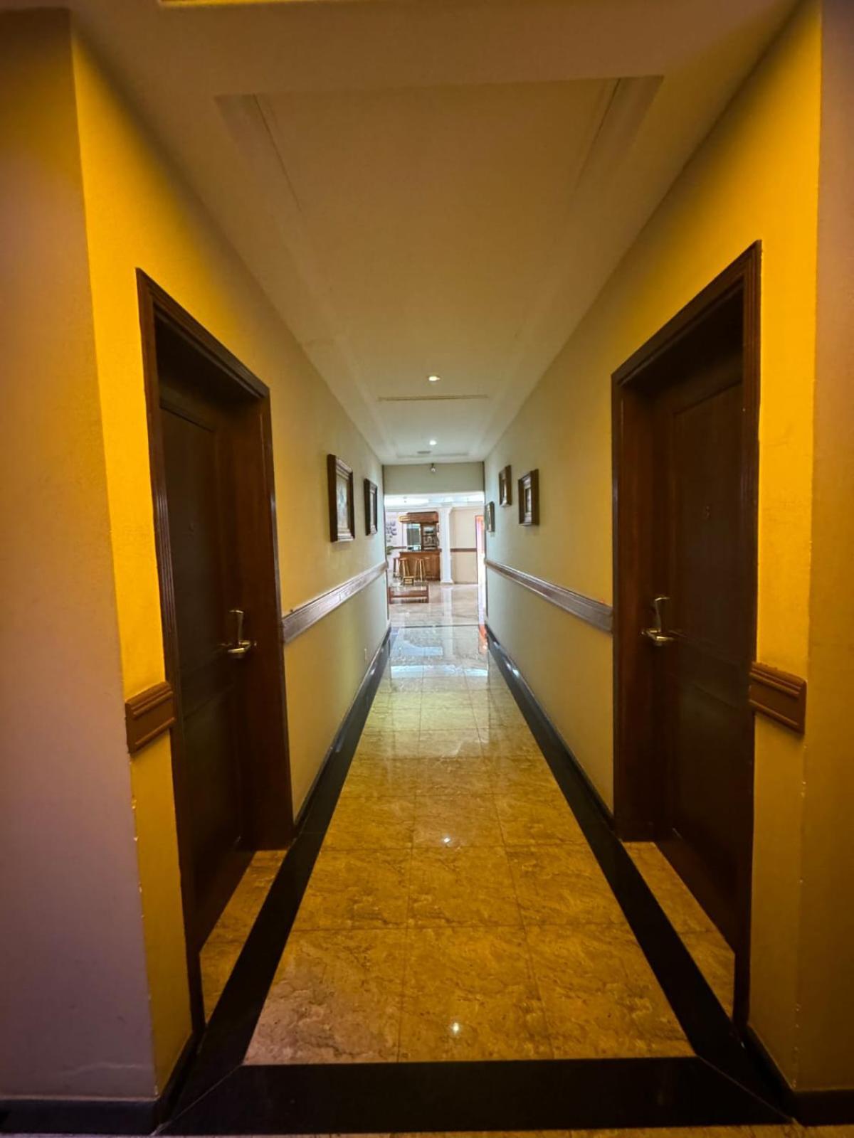 Paradise Inn Hotel 卡坦杜瓦 外观 照片
