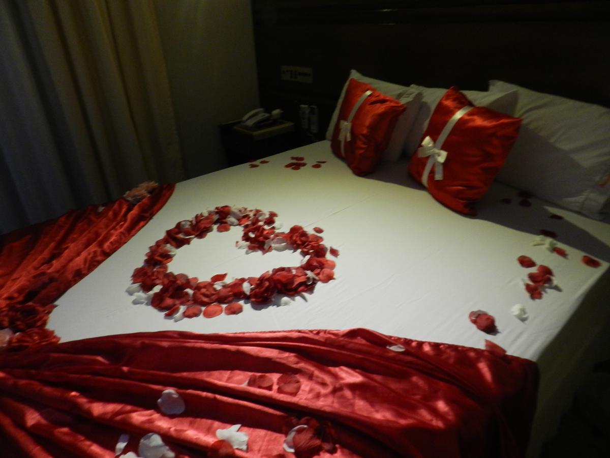 Paradise Inn Hotel 卡坦杜瓦 外观 照片