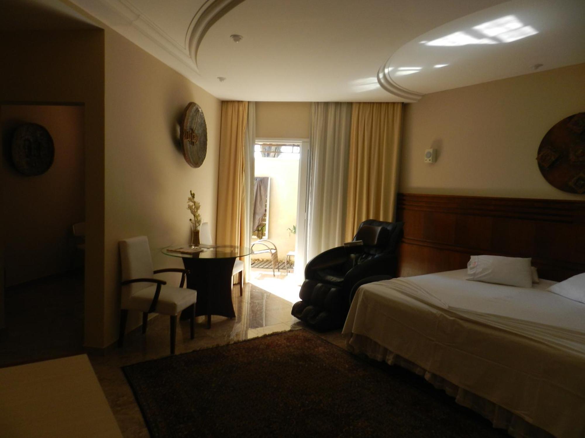 Paradise Inn Hotel 卡坦杜瓦 外观 照片